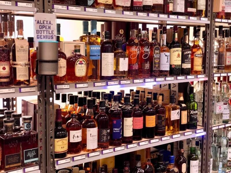 4 Ways Retailers Are Embracing New In-Store Tech