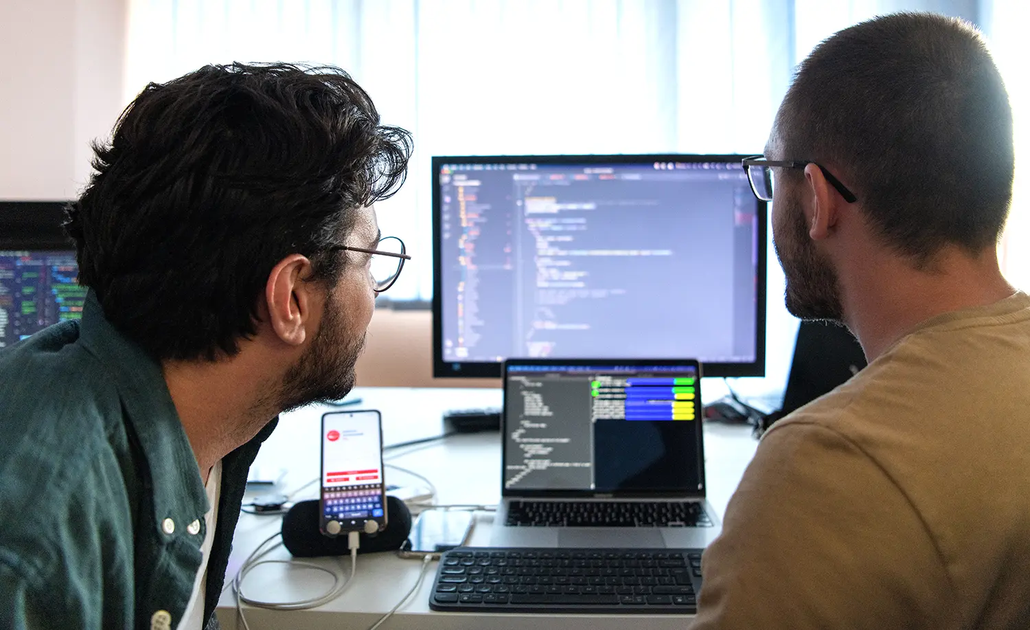 AI in Low-Code Platforms: Balancing Speed, Safety and Scale